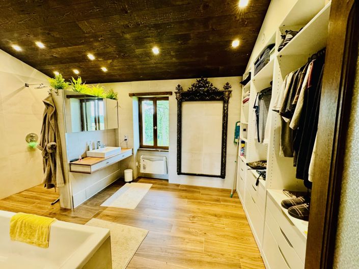 Image No.9-1 Bed House for sale