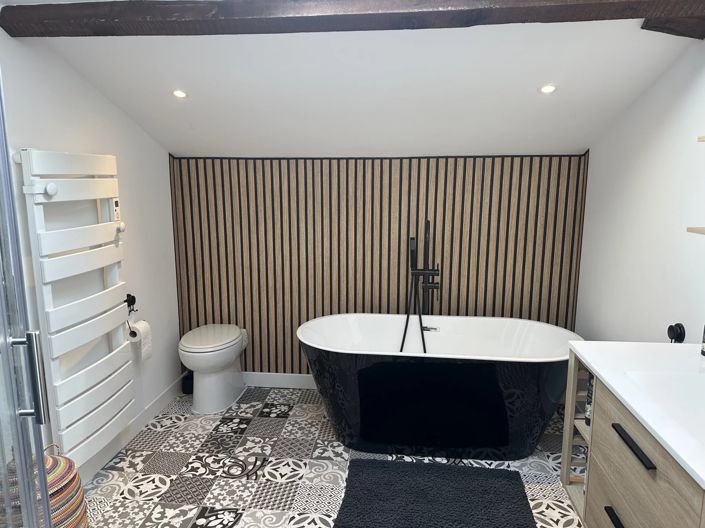 Image No.12-4 Bed Farmhouse for sale