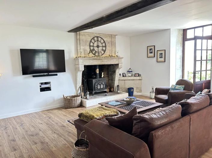 Image No.4-4 Bed Farmhouse for sale