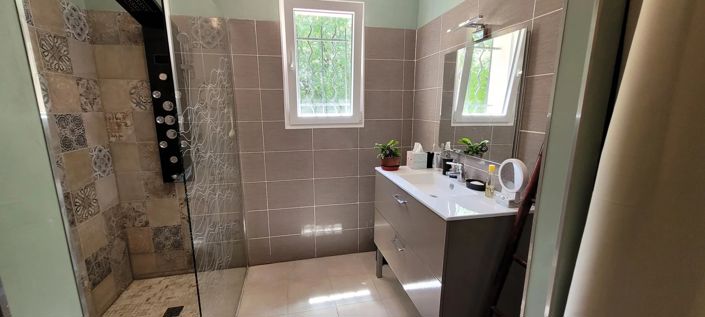 Image No.14-4 Bed House for sale