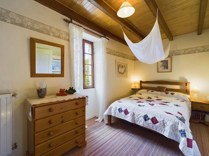 Image No.10-4 Bed House for sale