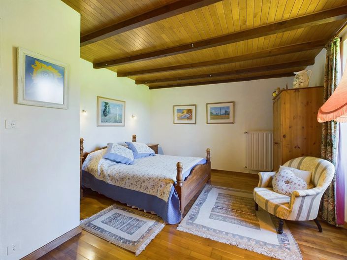 Image No.7-4 Bed House for sale