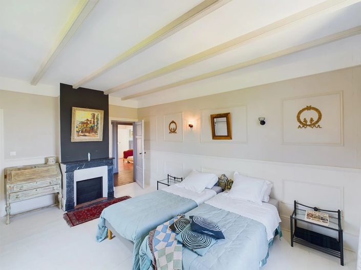 Image No.12-7 Bed House for sale