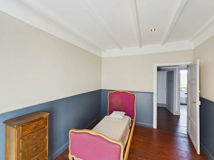 Image No.13-7 Bed House for sale