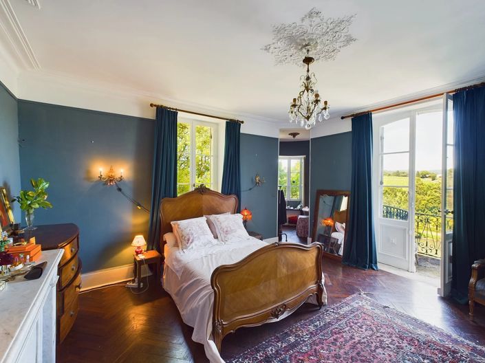 Image No.6-7 Bed House for sale