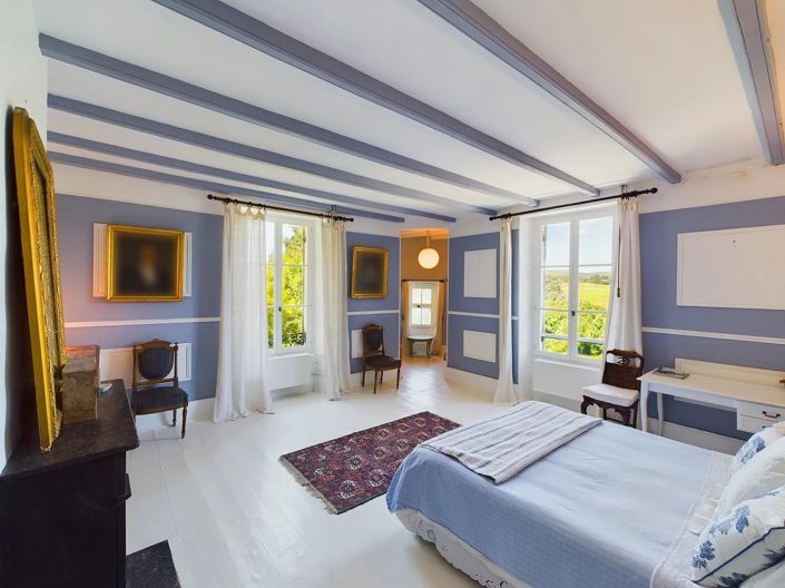 Image No.10-7 Bed House for sale