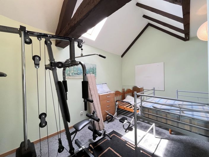 Image No.10-6 Bed House for sale