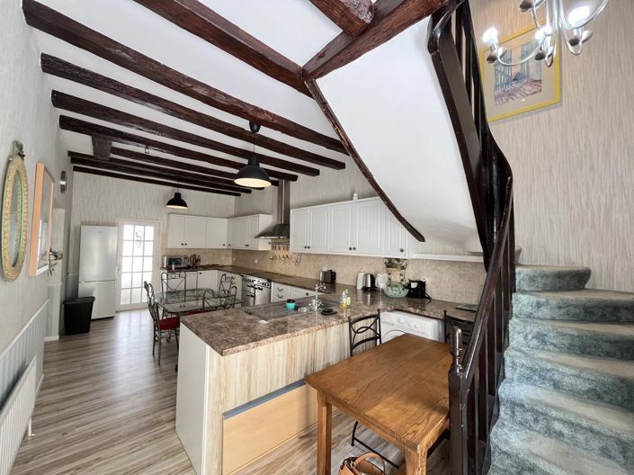 Image No.6-6 Bed House for sale