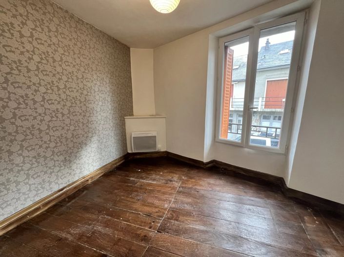 Image No.10-3 Bed Village House for sale