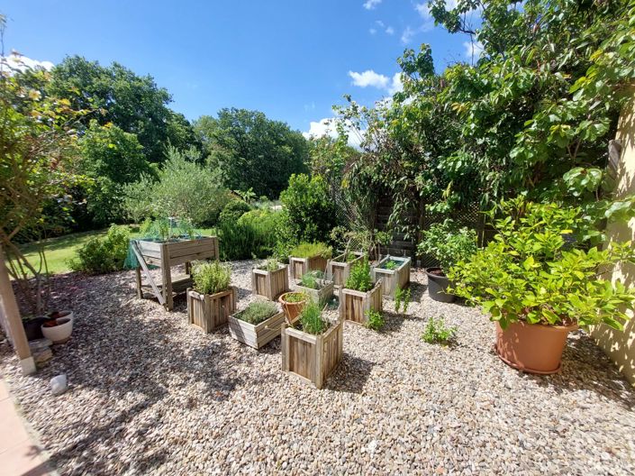 Image No.15-4 Bed House for sale