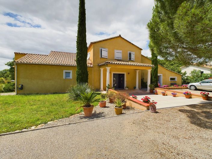 Image No.2-4 Bed House for sale