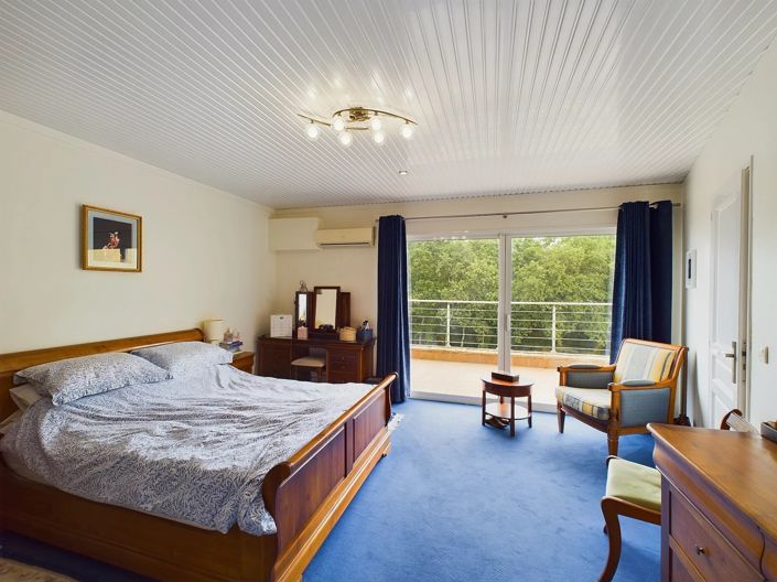 Image No.5-4 Bed House for sale