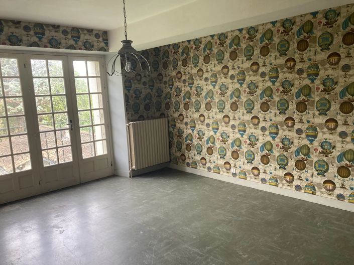 Image No.8-5 Bed House for sale