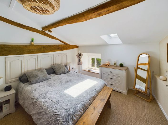 Image No.10-4 Bed House for sale