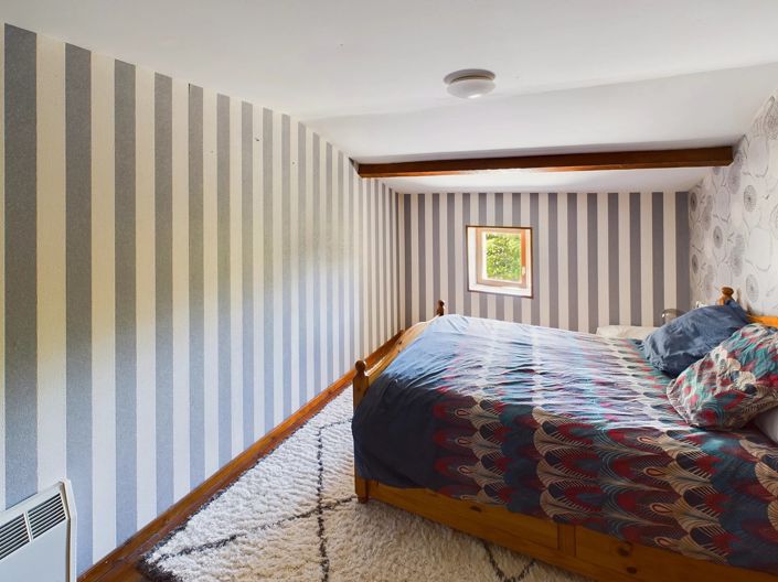 Image No.12-4 Bed House for sale