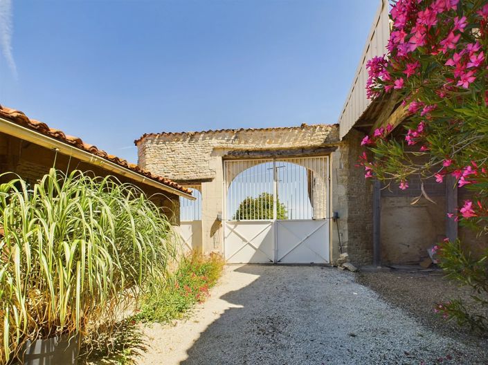 Image No.15-4 Bed House for sale