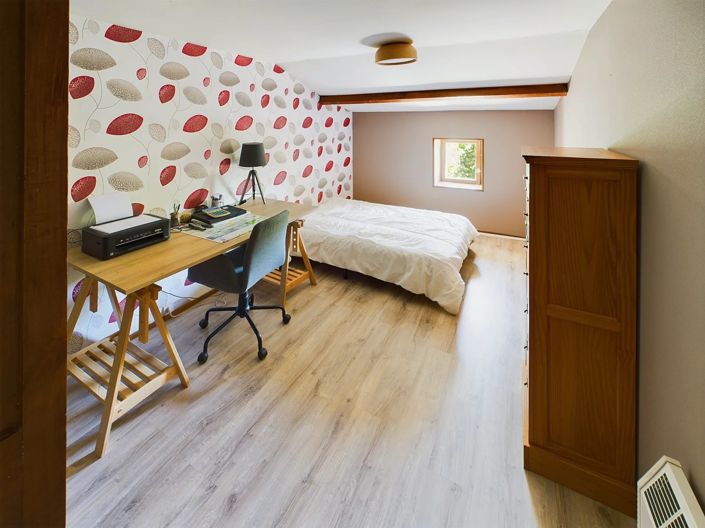 Image No.8-4 Bed House for sale