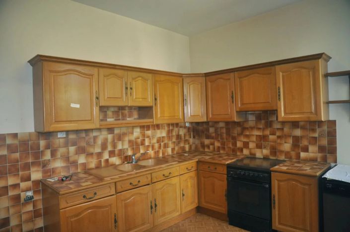 Image No.6-3 Bed House for sale