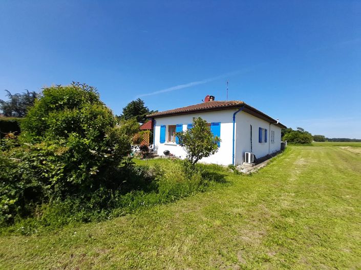 Image No.5-3 Bed Village House for sale