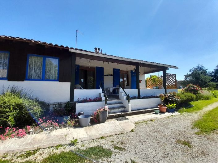 Image No.1-3 Bed Village House for sale