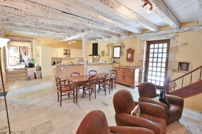 Image No.6-3 Bed House for sale