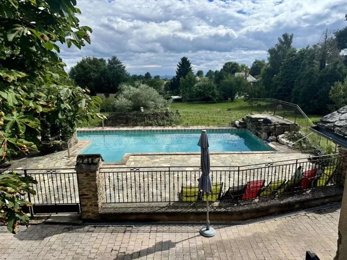 Image No.2-4 Bed House for sale