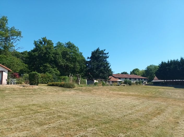 Image No.10-15 Bed House for sale