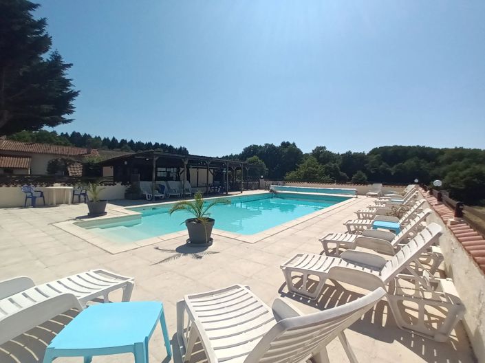 Image No.9-15 Bed House for sale