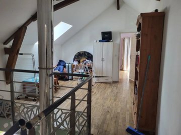 53c9d7c993aee04204c1f8ff7e0b93f598b459ee7f192