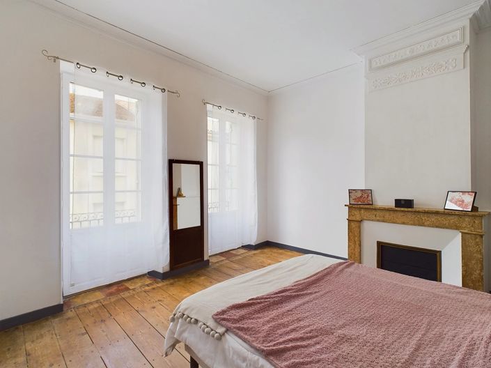 Image No.13-5 Bed House for sale