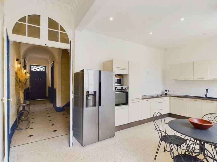 Image No.6-5 Bed House for sale