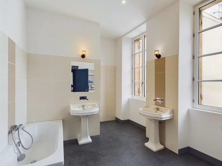 Image No.11-5 Bed House for sale