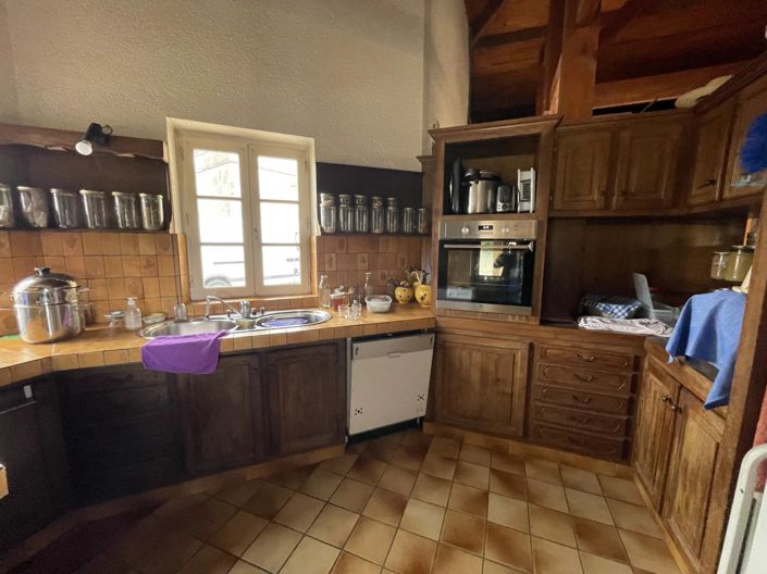 Image No.4-12 Bed House for sale