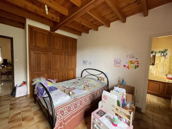 Image No.8-12 Bed House for sale