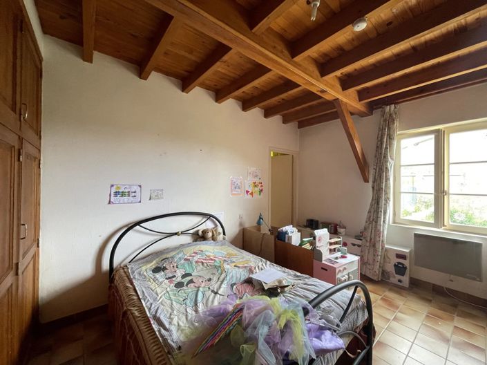 Image No.9-12 Bed House for sale