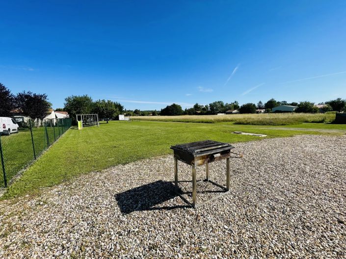 Image No.14-3 Bed House for sale