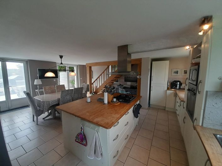 Image No.6-4 Bed House for sale