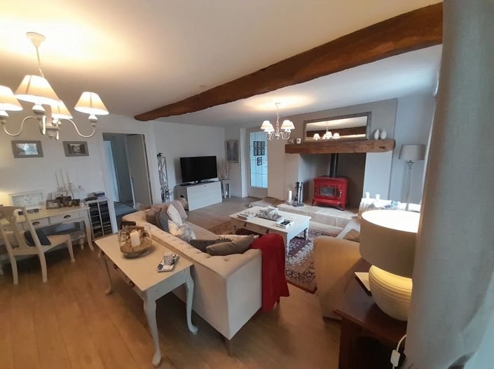 Image No.8-4 Bed House for sale