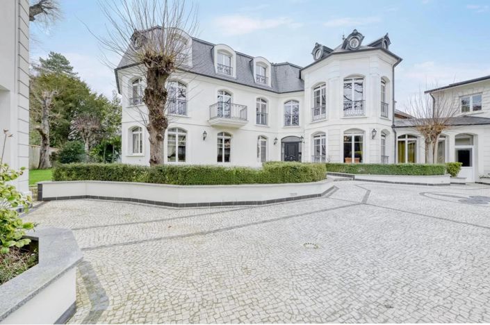 Image No.10-10 Bed House for sale