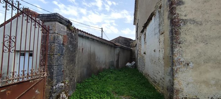 Image No.7-5 Bed Village House for sale