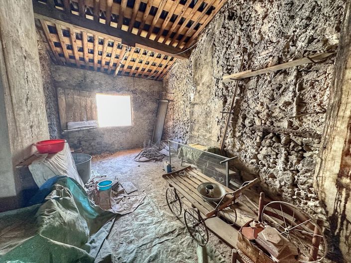 Image No.10-3 Bed Village House for sale