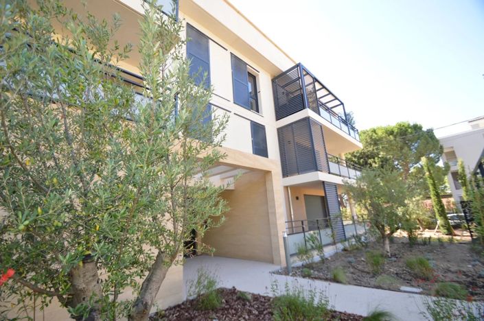 Image No.7-2 Bed Property for sale