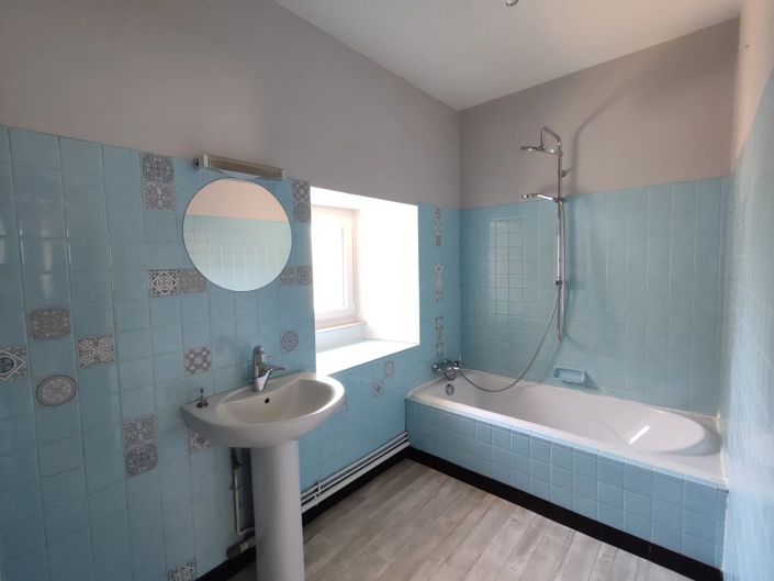 Image No.11-5 Bed House for sale