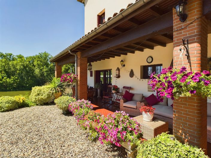 Image No.7-5 Bed Village House for sale