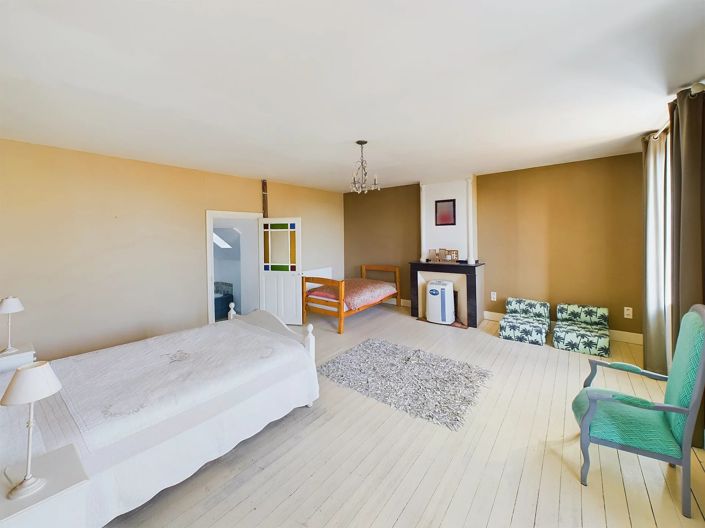 Image No.8-3 Bed House for sale