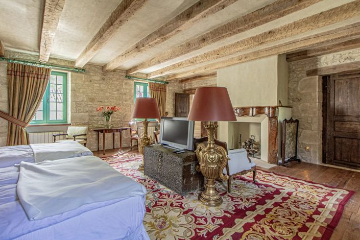 Image No.11-9 Bed House for sale