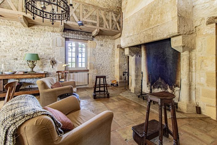 Image No.8-9 Bed House for sale