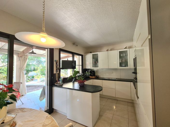 Image No.14-4 Bed House for sale