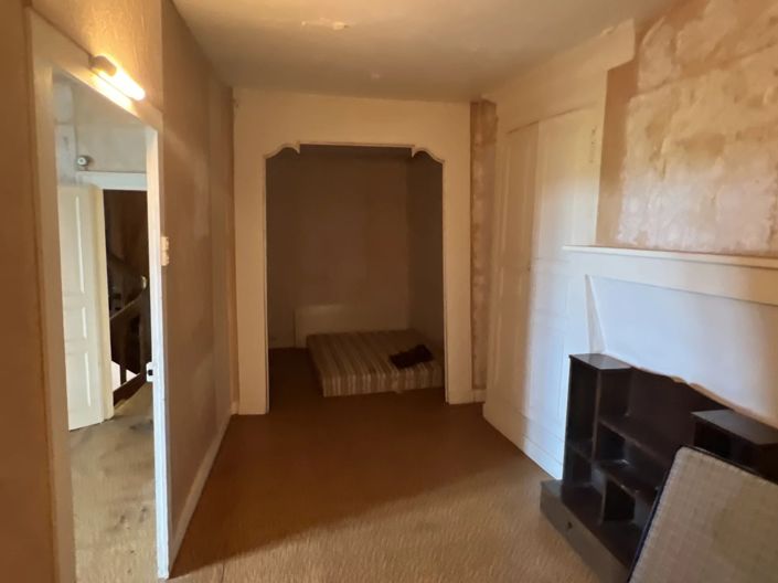 Image No.8-4 Bed House for sale