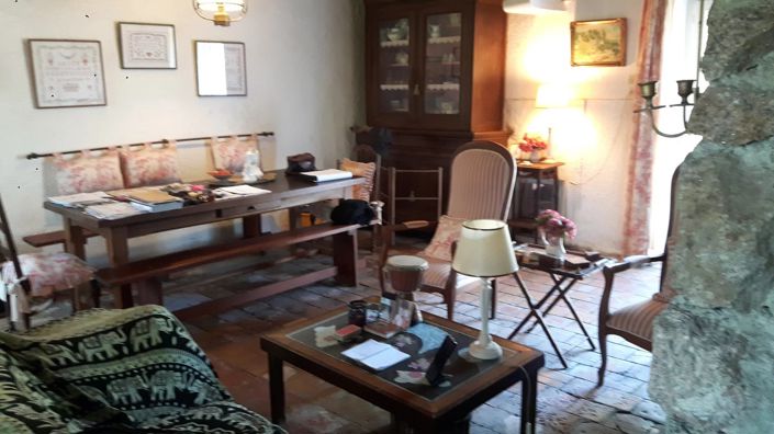 Image No.7-4 Bed House for sale